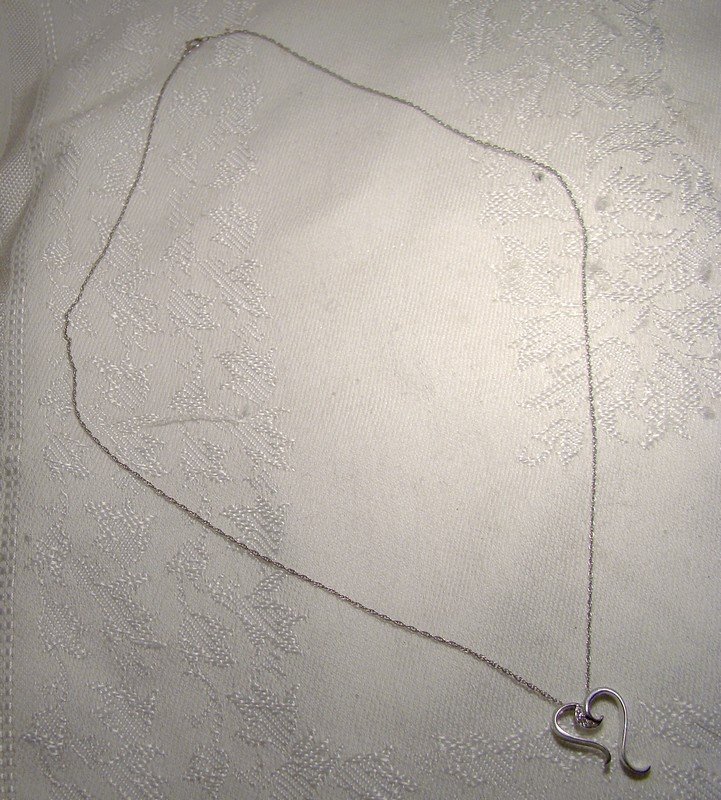 10K White Gold Open Heart Diamonds Pendant Necklace 1970s
