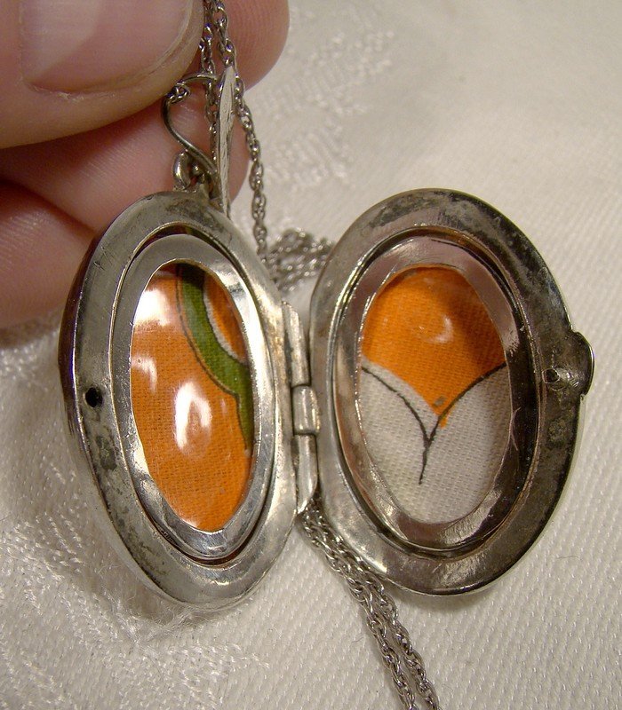 Sterling Engraved Sterling Silver Photo Locket &amp; Chain Necklace 1960s