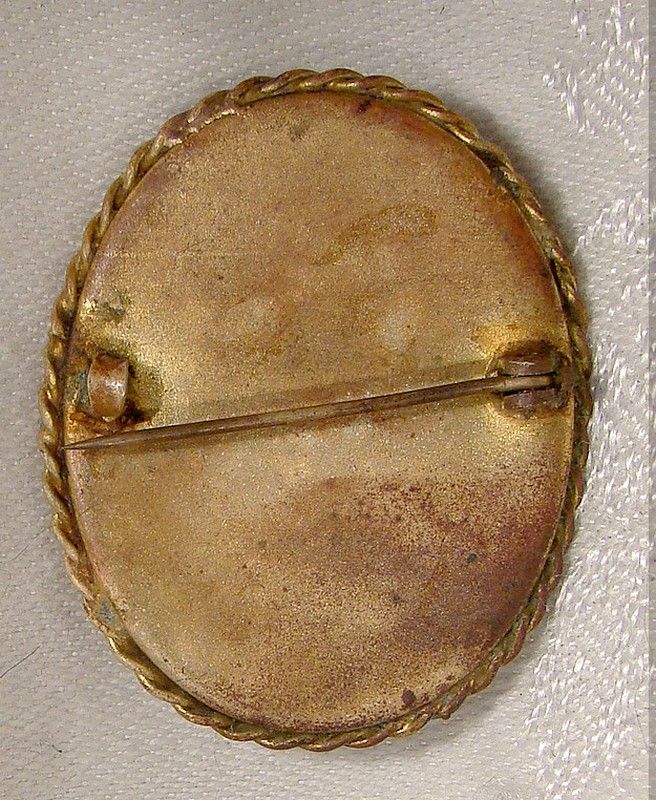 Molded Pink Glass Cameo Gilt Brass Pin 1910
