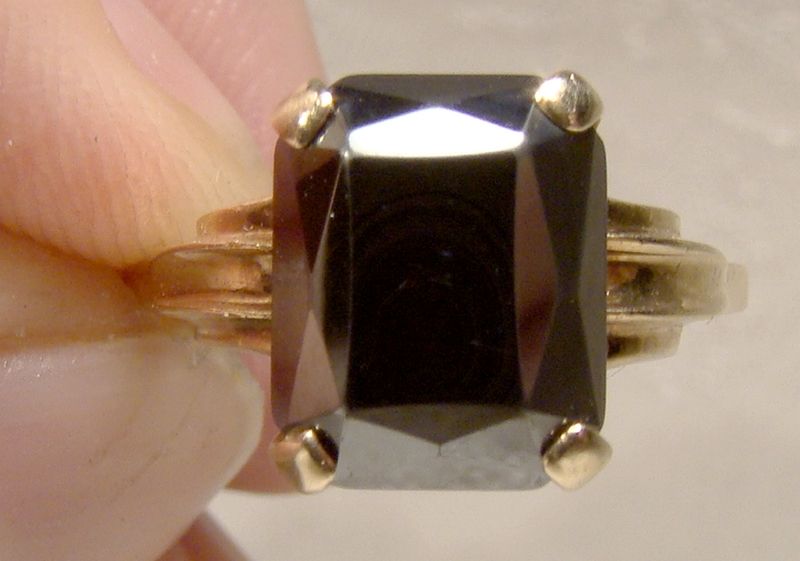 10K Black Alaskan Diamond Hematite Ring 1950s - Size 6-1/4