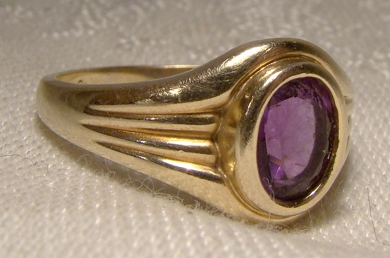 10K Yellow Gold Amethyst Ring 1970s - Size 7-1/4