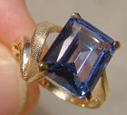 14K Yellow Gold Blue Spinel Modern Abstract Ring 1960s-70s