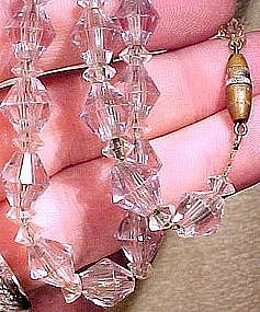 1920s MAUVE FACETED CRYSTAL NECKLACE on CHAIN