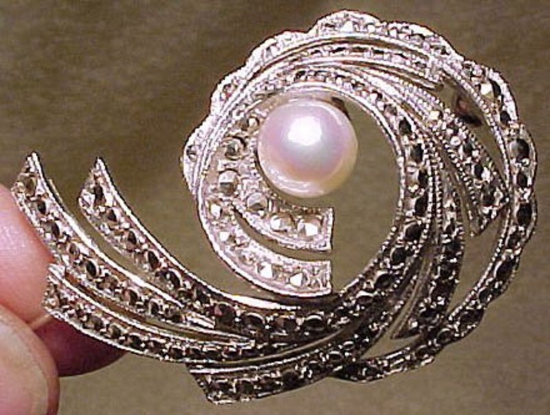 Eatons STERLING MARCASITE CULTURED PEARL SWIRL PIN 1950s