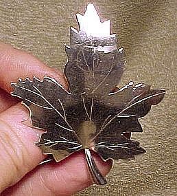 English Sterling MAPLE LEAF BROOCH - London 1971