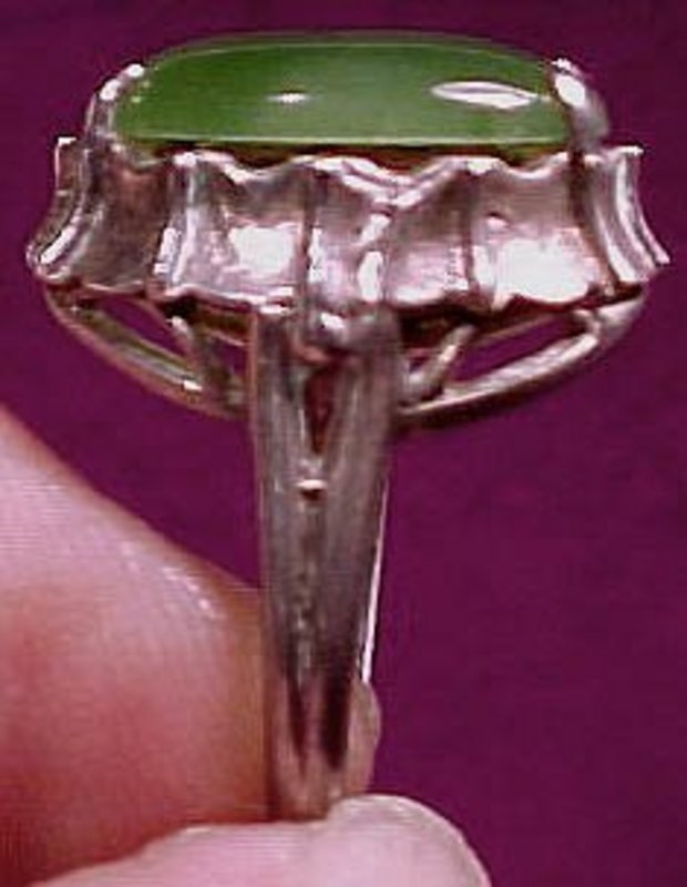 JADE &amp; SCULPTED STERLING RING 1960s