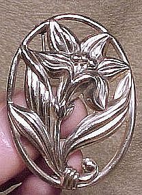 Attractive 1940s STERLING LILY Brooch