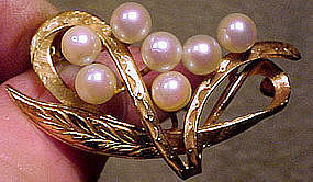 14K CULTURED PEARLS LEAVES PIN