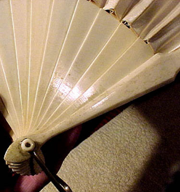 19thC PAINTED SILK &amp; BONE FAN with FLOWERS