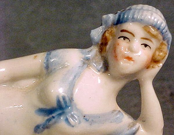 German ART DECO BATHING BEAUTY ON SHELL PIN DISH