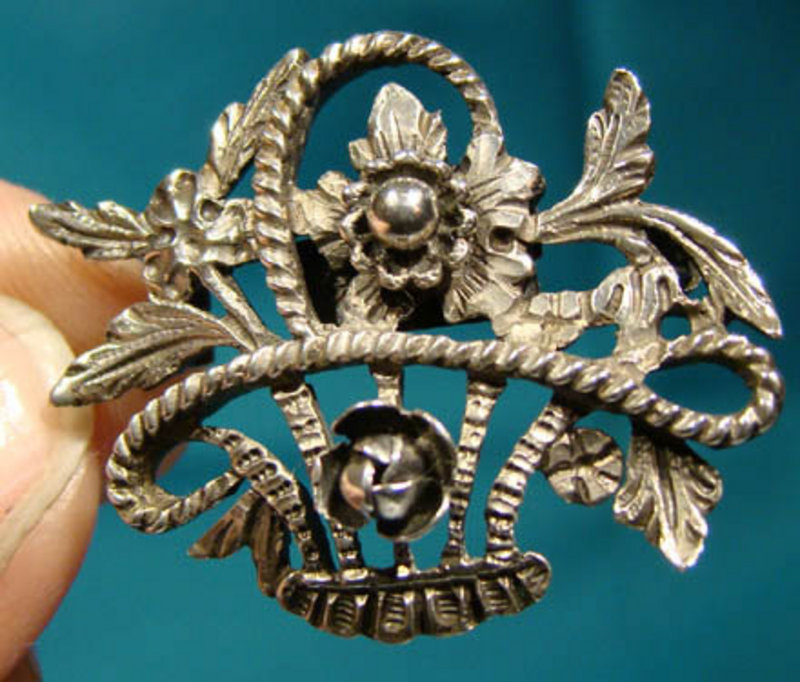 Signed PERUZZI ITALY STERLING BASKET OF FLOWERS PIN