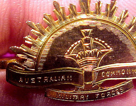 9K AUSTRALIAN COM. MILITARY FORCES AIF RISING SUN PIN