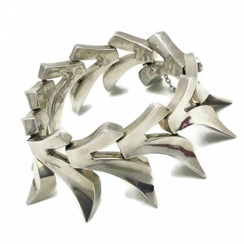 Antonio Pineda Taxco Mexican Modernist 970 Silver Flared "V" Bracelet