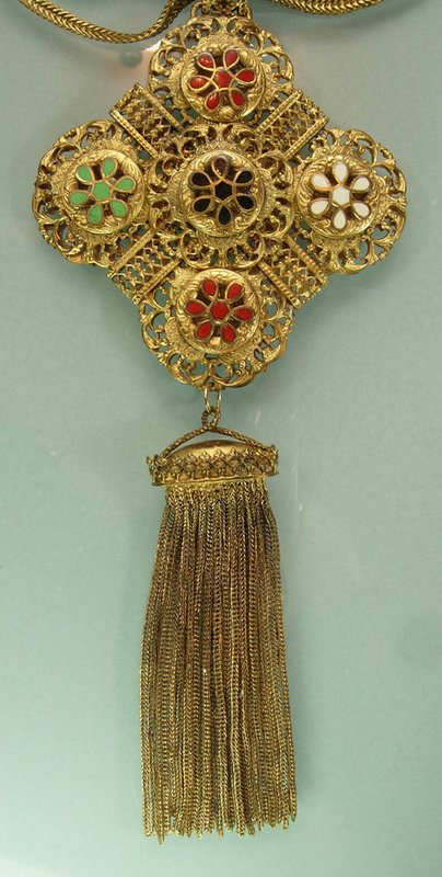 1950 French Filigree Enamel Quatrefoil Drop Necklace