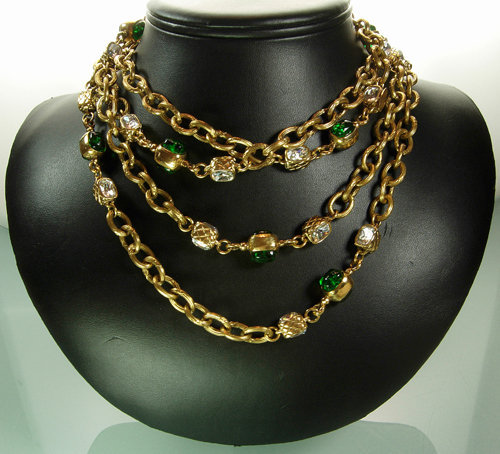 Signed Chanel 70 in Green Gripoix Glass Strass Necklace
