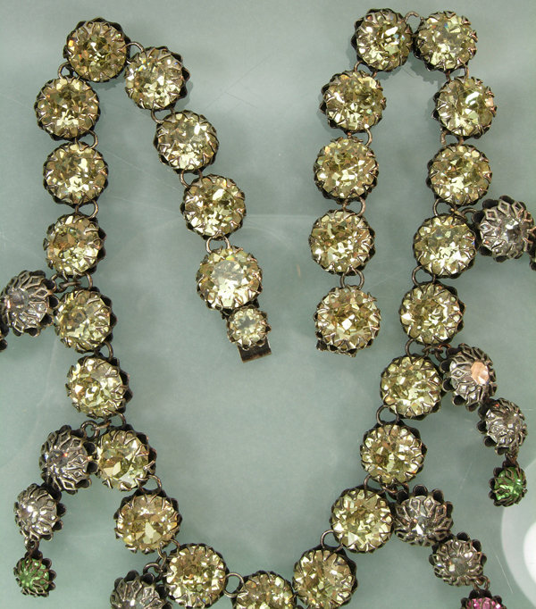 Luxe 1960 French 18th C Style Girandole Necklace Greens