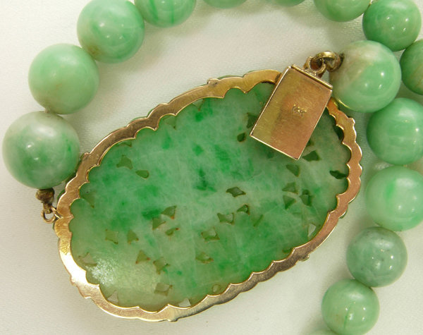 C 1930 Chinese Jade 14KT Gold Carved Beaded Necklace