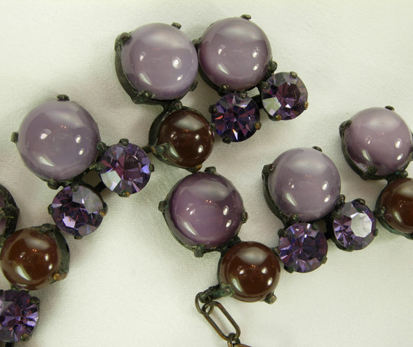 C 1960 Unsigned Countess Cis French Necklace Purples
