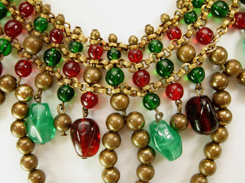 Fabulous Unsigned Chanel Red Green Gripoix Necklace