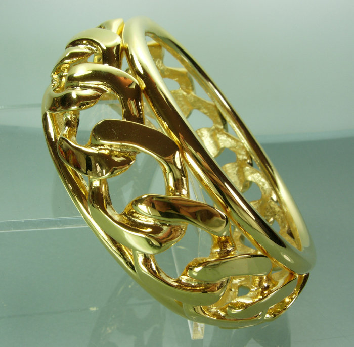 1980s Huge Heavy Statement Edgy Chain Form Bangle