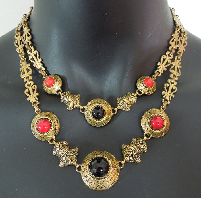 1940s Renaissance Style Poured Glass Necklace France