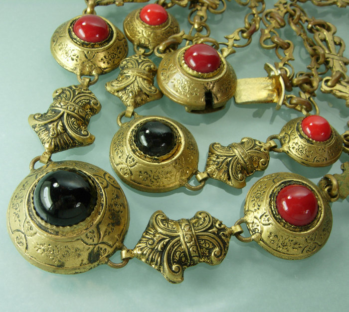 1940s Renaissance Style Poured Glass Necklace France