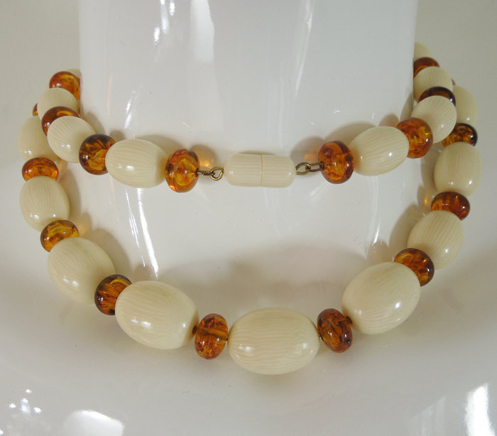 70s Safari Style Faux Ivory Amber Chain Strung Necklace