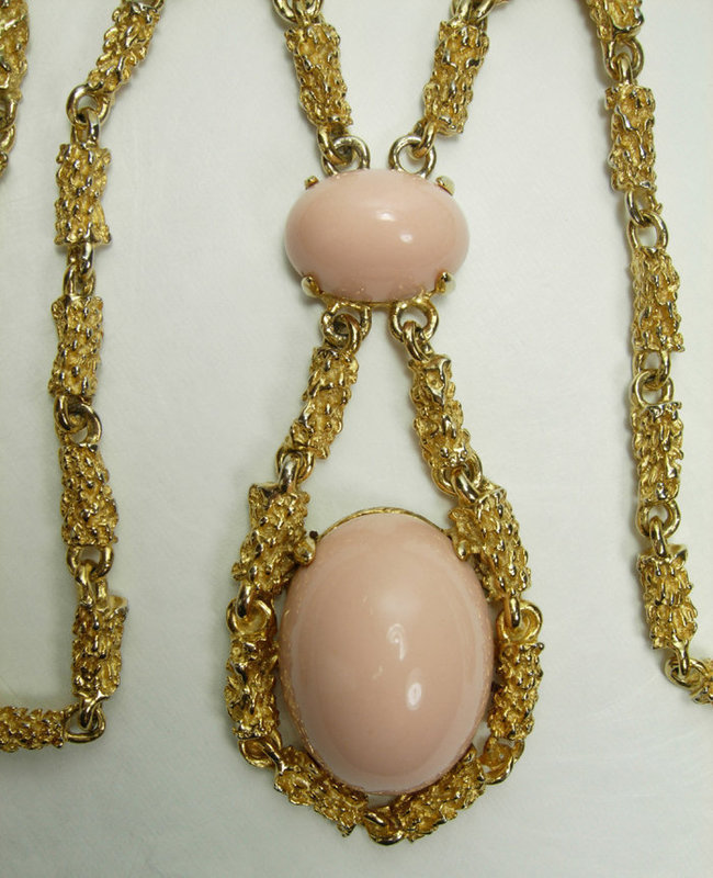 1960s Runway Size Faux Angel Skin Coral Big Necklace