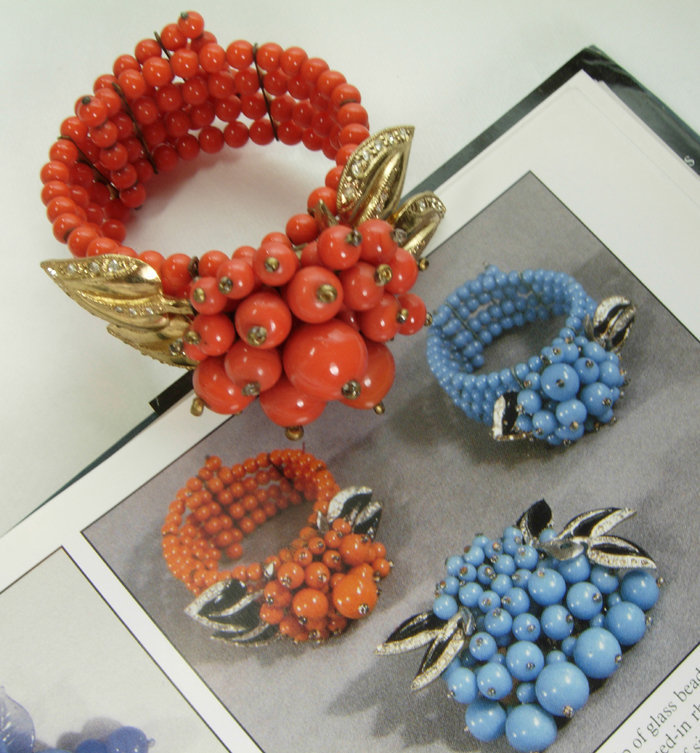 Unsigned Miriam Haskell Bracelet Book Piece Coral Glass