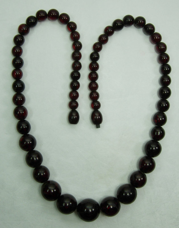 1930s Cherry Amber Graduated Bead Necklace 27 Grams