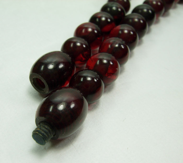 1930s Cherry Amber Graduated Bead Necklace 27 Grams