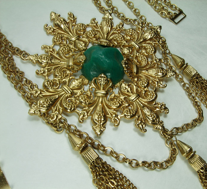 1970 Napier Huge Renaissance Festoon Necklace Faux Malachite Stone