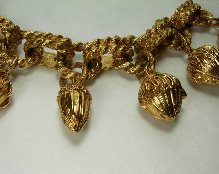1980s French Very Big Couture Charm Bracelet Noisette Drops