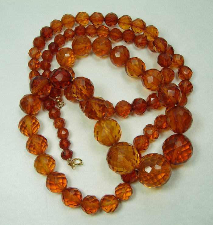 1940s Faceted Baltic Honey Amber Bead Necklace 46 Grams 31 Inches