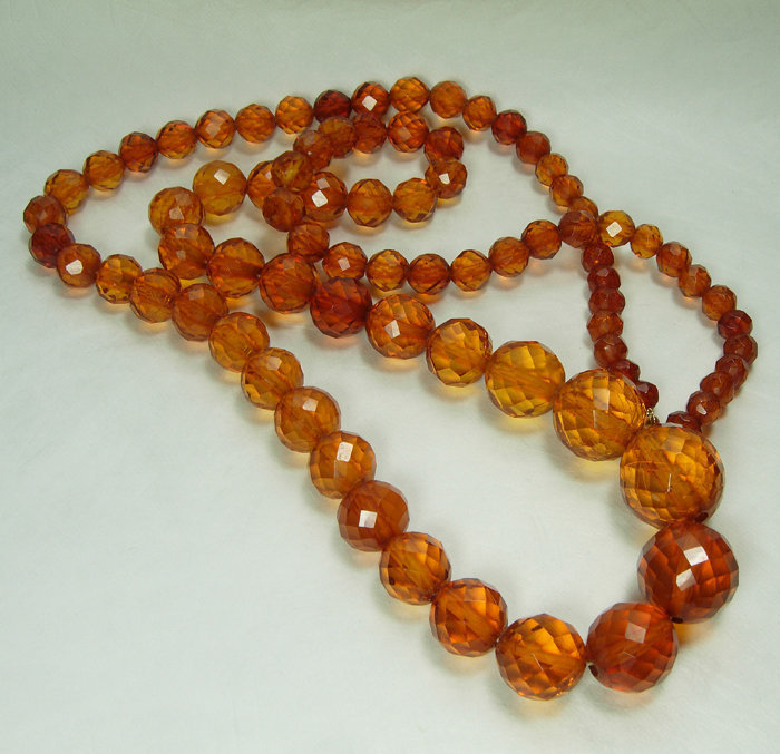 1940s Faceted Baltic Honey Amber Bead Necklace 46 Grams 31 Inches