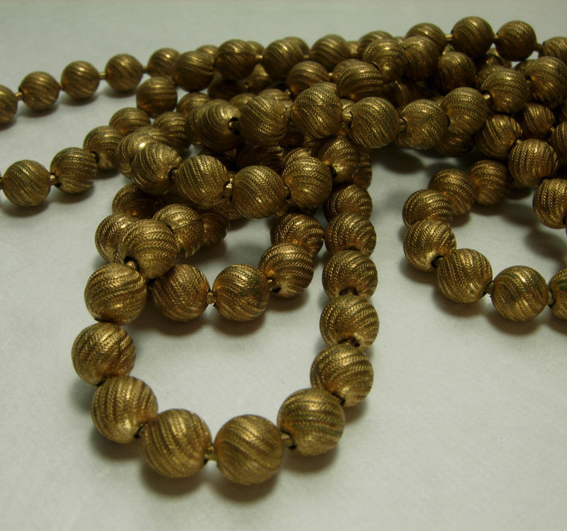 Cascading 1970s French Fluted Bead Chain 58 Inch Necklace