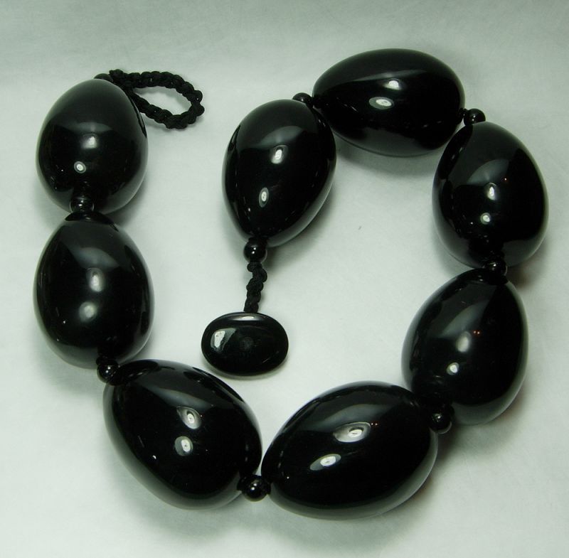 1980s Huge Modernist Monies Style Necklace Black Lucite Oblong Beads