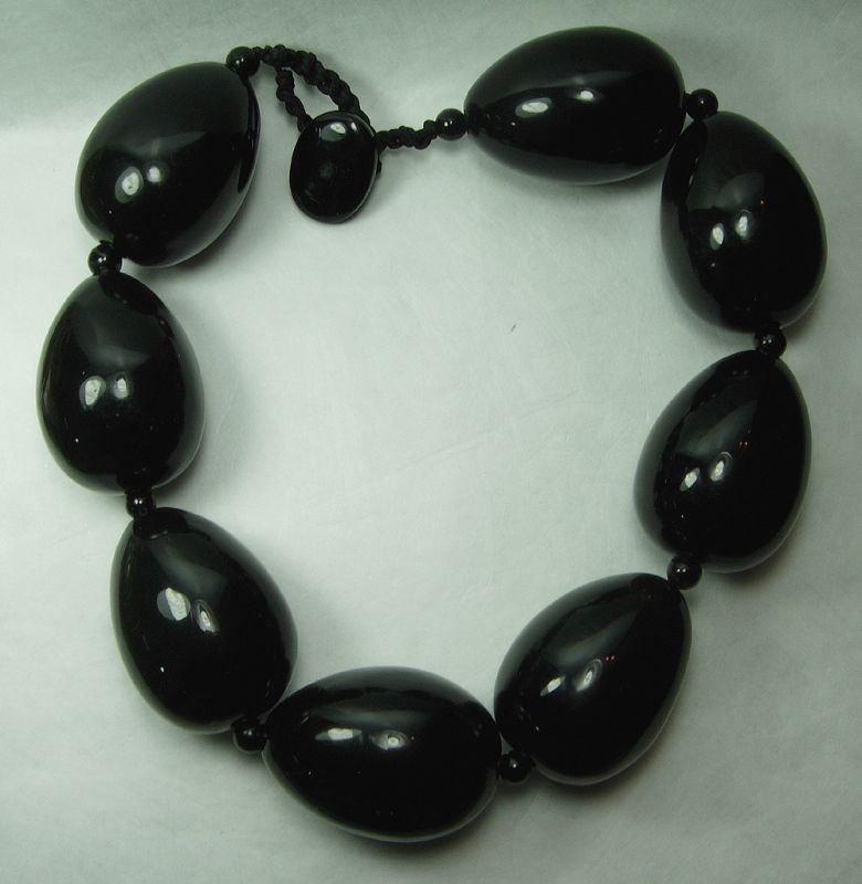 1980s Huge Modernist Monies Style Necklace Black Lucite Oblong Beads