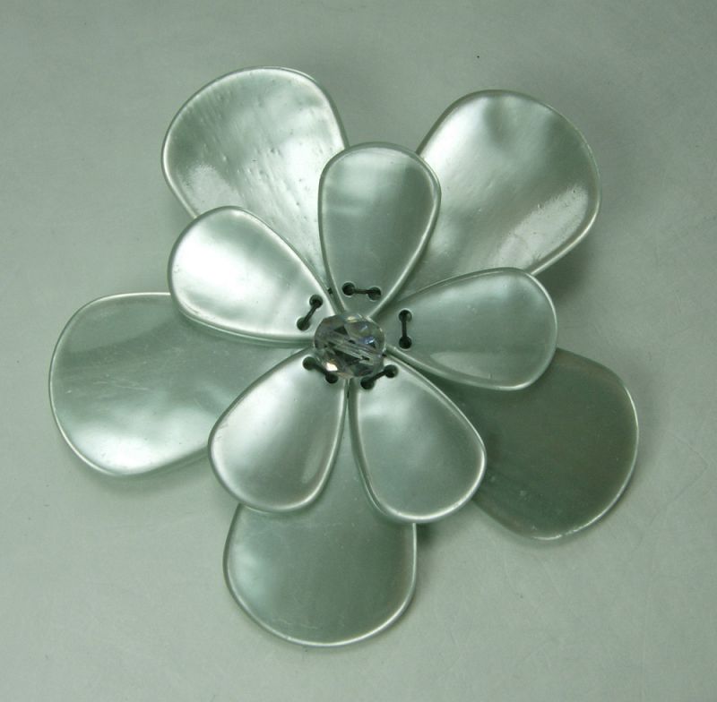 Pono Italy Couture Moonglow Lucite Glass Flower Form Brooch Statement