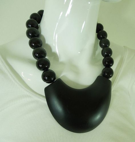 80s Runway Modernist Necklace Black Lucite Statement Size