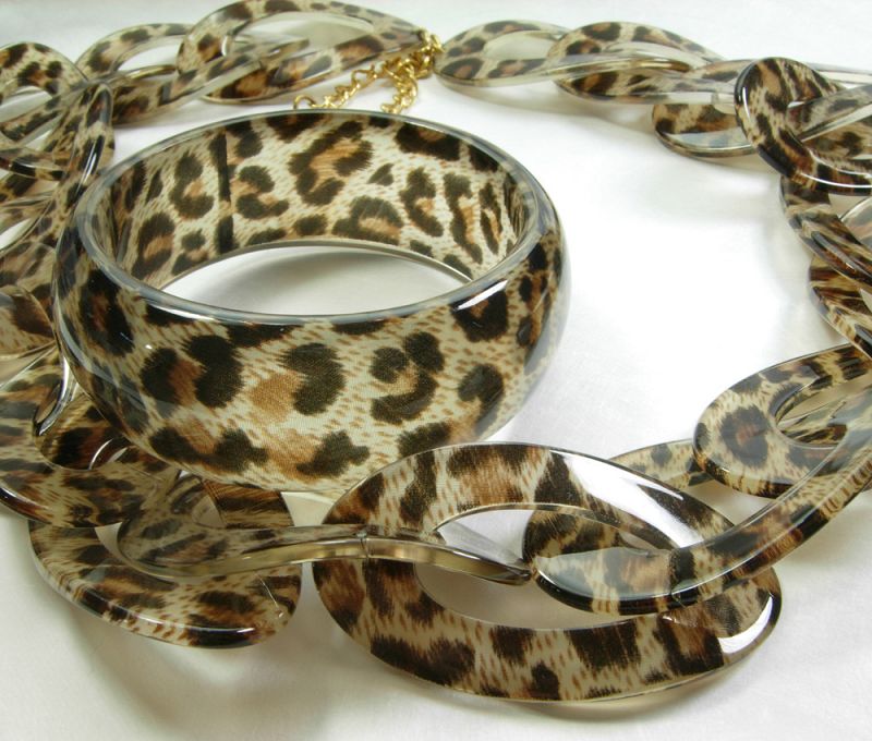 Signed Kenneth J Lane KJL Leopard Lucite Chain Necklace Bracelet Set