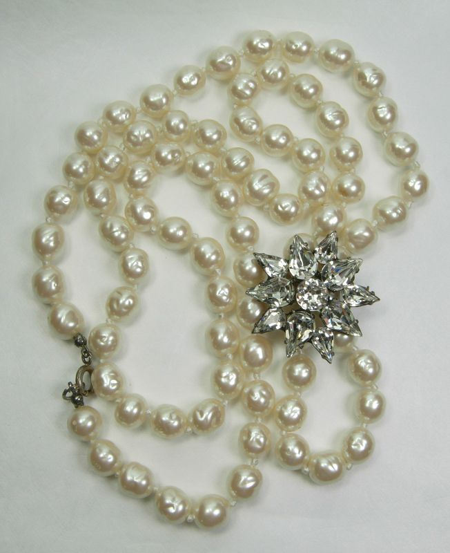 60s French Brilliant Crystal Rhinestone Pin on Gripoix Pearl Necklace
