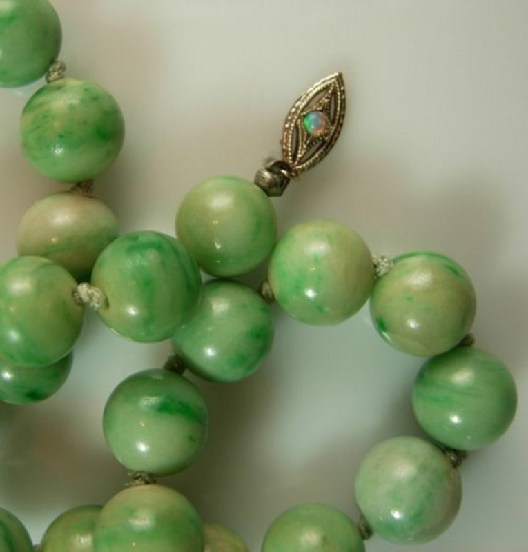 1930s Apple Jade Beaded Necklace 9MM; 14KT Opal Clasp