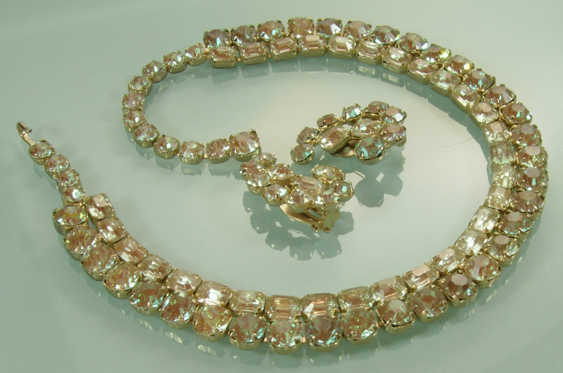 Stunning Signed Kramer Saphiret Glass Necklace Earrings