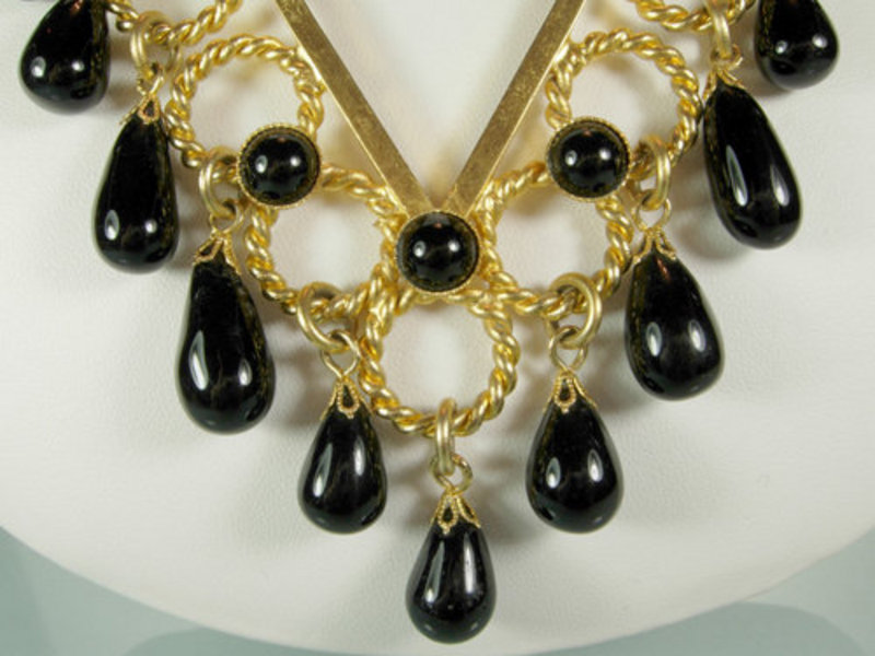 1970s Bijoux Fiaschi Italy Black Glass Bib Necklace