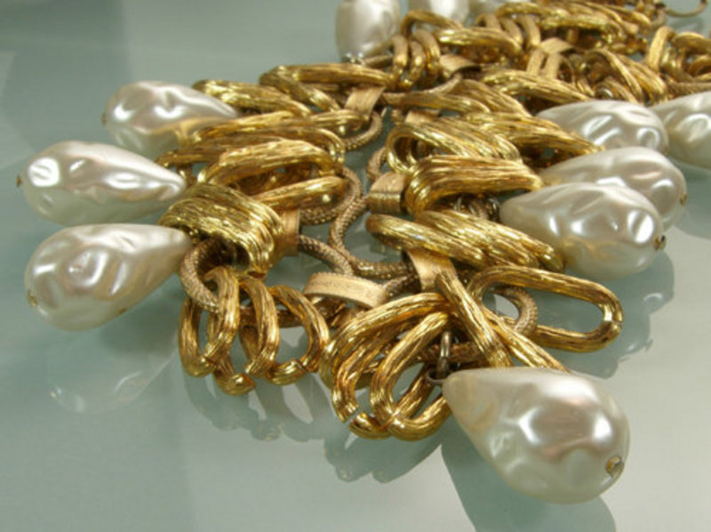 Dramatic 1960s French Glass Faux Pearl Bib Necklace