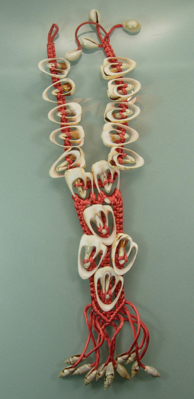 C 1940 Coral Pink Silk Cord and Shell Drop Necklace