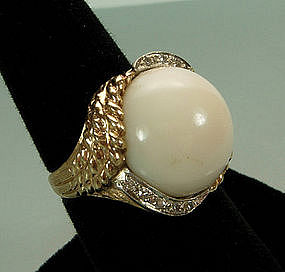 C 1950 14KT Gold Diamond Angelskin Coral Cocktail Ring