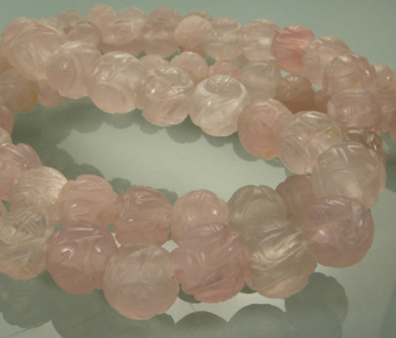 1920s Rose Quartz Chinese Motif Carved Beaded Necklace