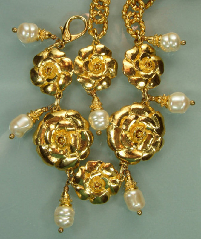 Huge Unsigned Chanel Camellia Glass Pearl Necklace Belt
